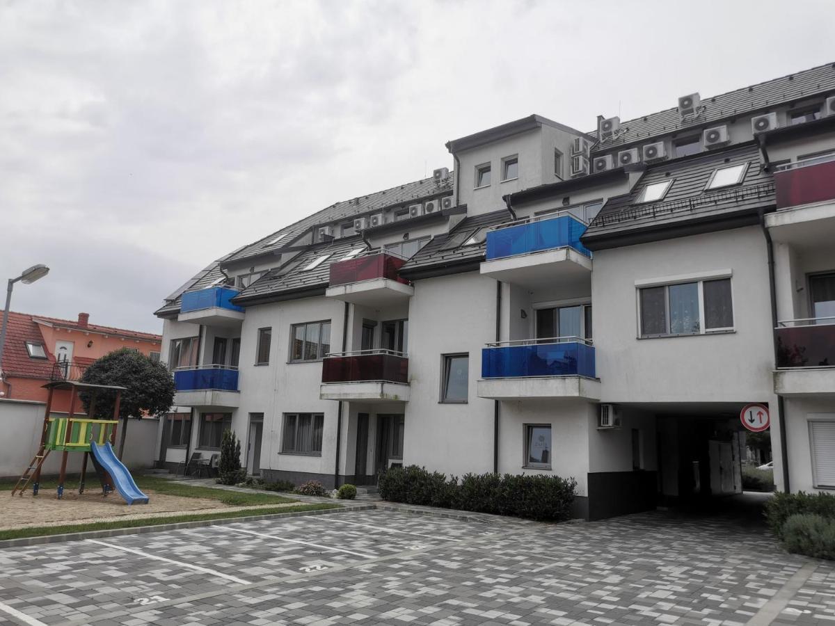 Szabo Lux Apartman ชาร์วาร์ ภายนอก รูปภาพ